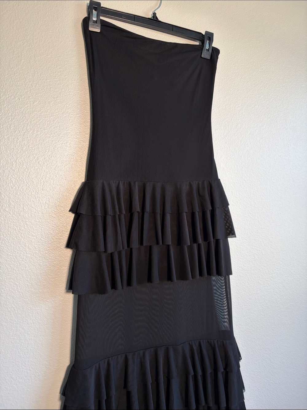 Superdown Lorenza Maxi Dress with Ruffles in Black - S - Picture 4 of 6